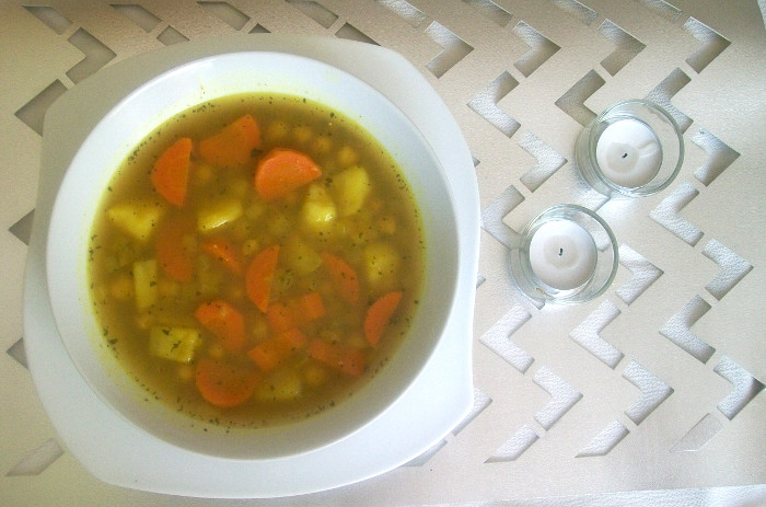 zupa curry z ciecierzycą