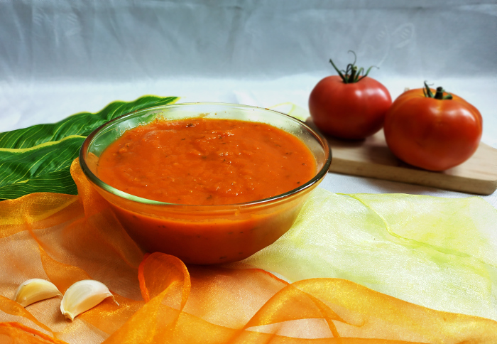 sos pomidorowy ze świeżych pomidorów